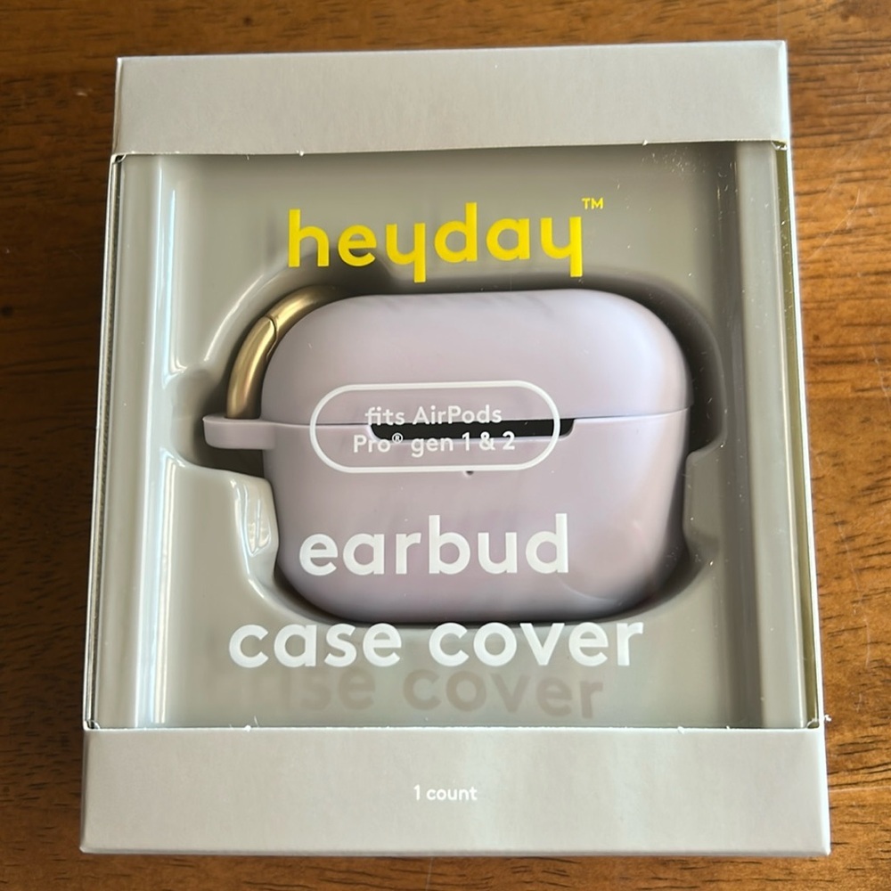 heyday Earbud Case Cover New in Box